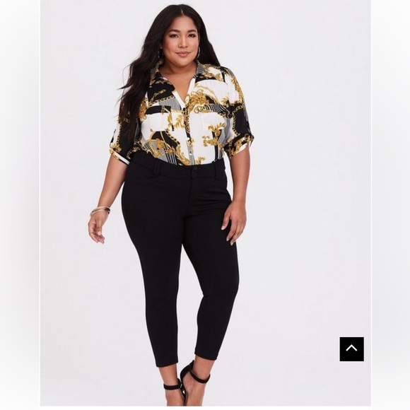 Torrid - Georgette Button-Down Chain Stripe Pullover Blouse 5 - Picture 10 of 12